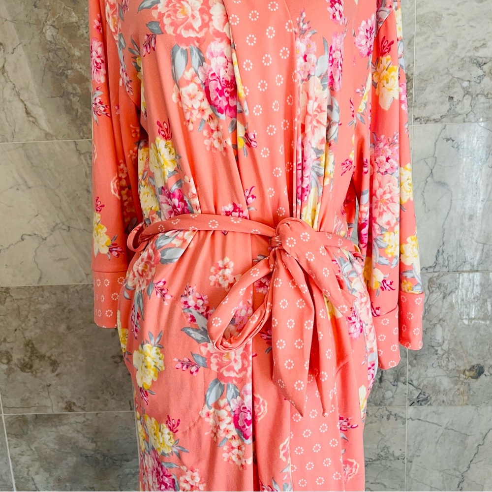 Flora Nikrooz Floral Robe - Picture 3 of 8